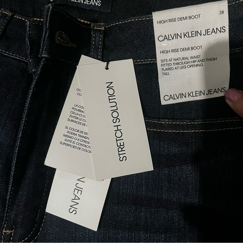 CALVIN KLEIN-NWT Dark Blue High Rise Bootcut Jeans Size 28 - Picture 7 of 7